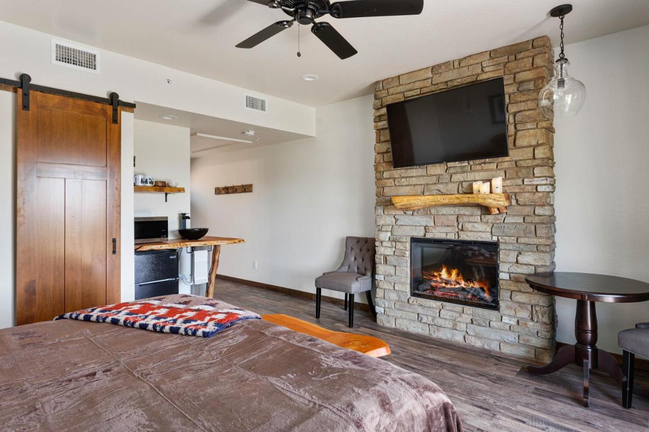 Lodge At 5600 Pine Esterno foto
