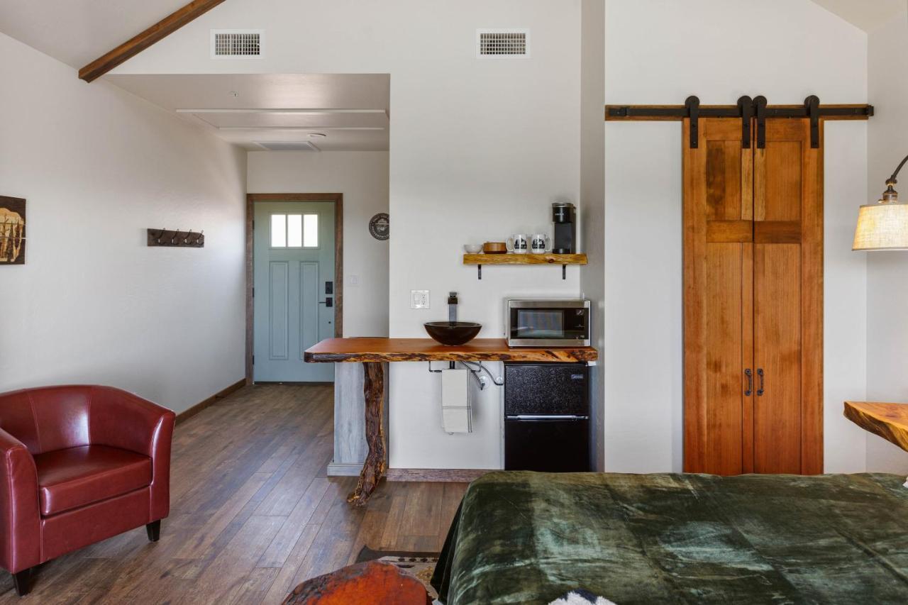 Lodge At 5600 Pine Esterno foto